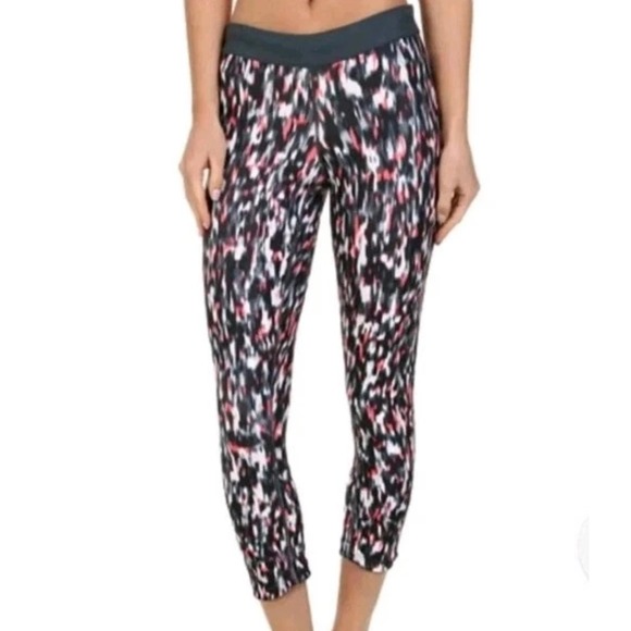 Nike Pants - SALE Nike Dri Fit Womens Athletic Capris Leggings Abstract Print Size‎ S